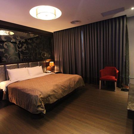 Venice Motel Kaohsziung Kültér fotó